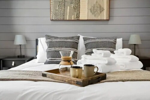 “Blue Bear” Perfect Mountain Getaway