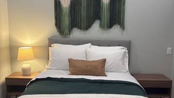 1 habitación, escritorio, wifi gratis y ropa de cama