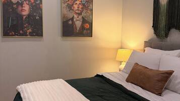 1 habitación, escritorio, wifi gratis y ropa de cama