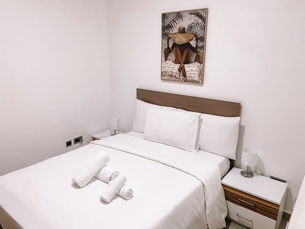 2 室のベッドルーム、アイロン / アイロン台、WiFi、ベッドシーツ