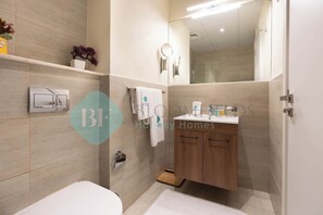Bathroom - Bloomfields Elegant STU in Oasis Masdar (Abu Dhabi)
