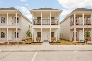 Exterior - Martha's: New Home, 2mi-A&M/Walk-Legends Event Ctr (Bryan)