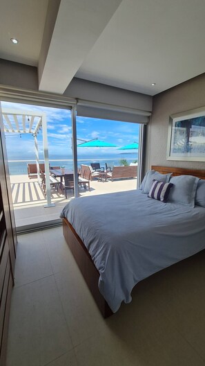 3 slaapkamers, een strijkplank/strijkijzer, beddengoed