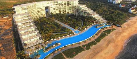 المنشأة من الخارج