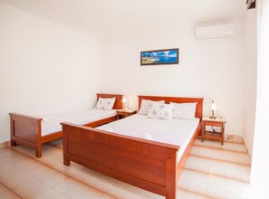 1 bedroom, iron/ironing board, Internet, bed sheets - Petrovac Serenity Stay Near the Beach - Standard Double Room (Petrovac na Moru)