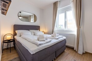 2 bedrooms, iron/ironing board, Internet, bed sheets - Classic Two Bedroom Apartment with Balcony (Zadar)