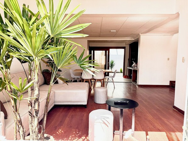 Living area - Paraíso en Cuenca: Large space + 2 parking lots (Cuenca)