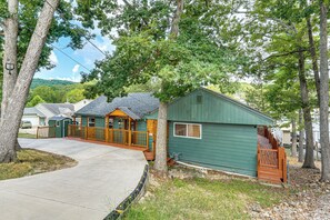 Exterior - Central Waterfront Home w/ Dock in Lake Ozark! (Lake Ozark)