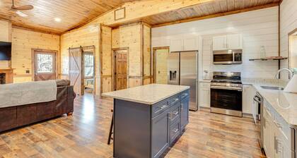 Near Hiking Trails: Mtn-View Haven in Englewood!
