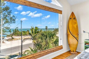 3 室のベッドルーム、旅行用ベビーベッド、WiFi、ベッドシーツ