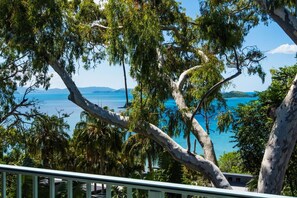 Property grounds - Sunset Waters 10 - Hamilton Island (Hamilton Island)