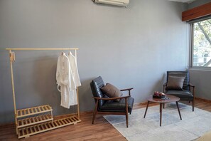 Economy Room - PURE (Mexico City)