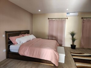 4 bedrooms, desk, iron/ironing board, free WiFi - Setsuna, Luxury Oceanic View Villa Near Airport (Vieux Fort)