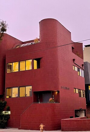 Exterior - Sunny & Modern Home In Venice Beach! (Marina del Rey)