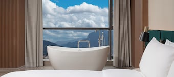 Hilton Garden Inn Zhangjiajie Wulingyuan