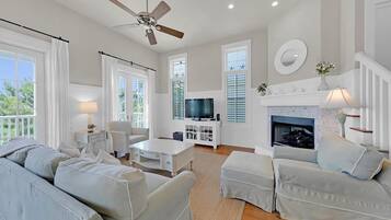 House, Multiple Beds (Cypress Rose) | Living area