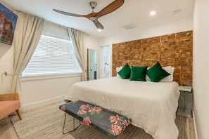 4 bedrooms, in-room safe, iron/ironing board, WiFi - Old Town Key West | Hot Tub | Duval 4 Blocks (Key West)