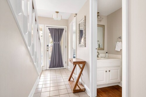 3BR Townhome in the Heart of Mt. Pleasant!