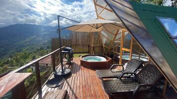 Xalet superior, balcó, vistes a la muntanya | Terrassa o pati