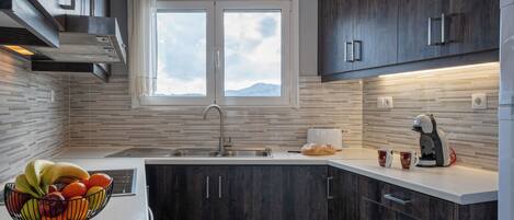 Oven, stovetop, coffee/tea maker, toaster