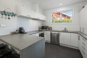 Microwave, oven, stovetop, dishwasher