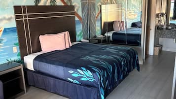 Basic-Zimmer, 1 King-Bett, Nichtraucher | Schreibtisch, Bügeleisen/Bügelbrett, kostenloses WLAN, Bettwäsche
