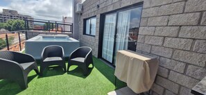 Apartamento panorâmico, 1 quarto | Terraço/pátio