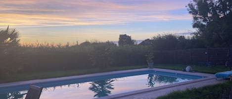 Innenpool, Außenpool