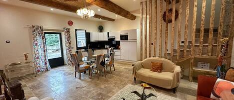 Fernseher, Tischfußball