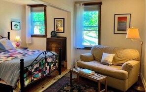 3 bedrooms, in-room safe, WiFi, bed sheets