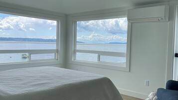 4 habitaciones, tabla de planchar con plancha, wifi y ropa de cama