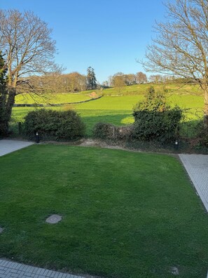 Property grounds - No 31 Killarney Holiday Village for 8! Ideal Location! (Killarney)