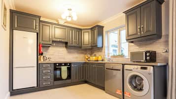 Microwave, oven, stovetop, dishwasher