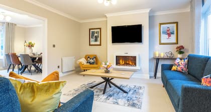 No 31 Killarney Holiday Village for 8! Ideal Location!