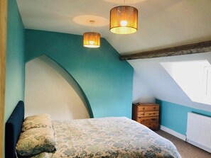 4 habitaciones, tabla de planchar con plancha y wifi gratis 