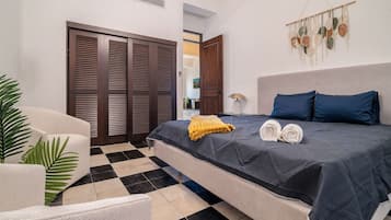 2 bedrooms, desk, iron/ironing board, free WiFi