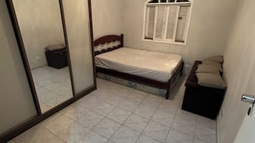 3 slaapkamers, een strijkplank/strijkijzer, wifi