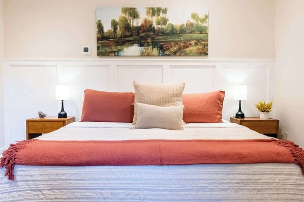 1 makuuhuone, työpöytä, silitysrauta/-lauta, Wi-Fi