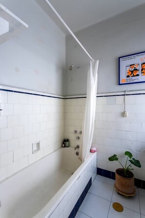 Handtücher, Toilettenpapier