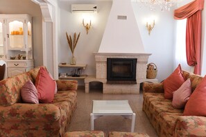 Villa, Smoking | 5 bedrooms - Summer Villa With Heated Private Pool (Faro)