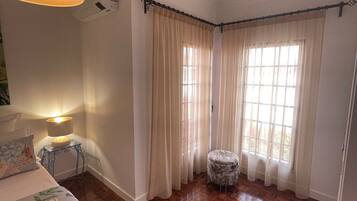 Vila, para fumantes | 5 quartos