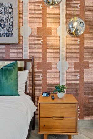 3 室のベッドルーム、デスク、アイロン / アイロン台、WiFi (無料)