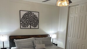 3 多间卧室、办公桌、熨斗/熨衣板、免费 WiFi