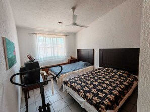 4 bedrooms, WiFi, bed sheets