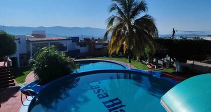 Private house with pool and panoramic view, Burgos Bugambilias