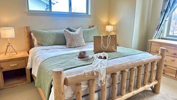 3 soverom, strykejern/-brett, wi-fi og sengetøy