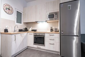 Private kitchen - Evaggelismos Apt Metro Station 1 bdrm 2pers by MPS (Athina)