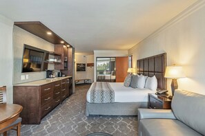 2 Schlafzimmer, Zimmersafe, Schreibtisch, Bügeleisen/Bügelbrett