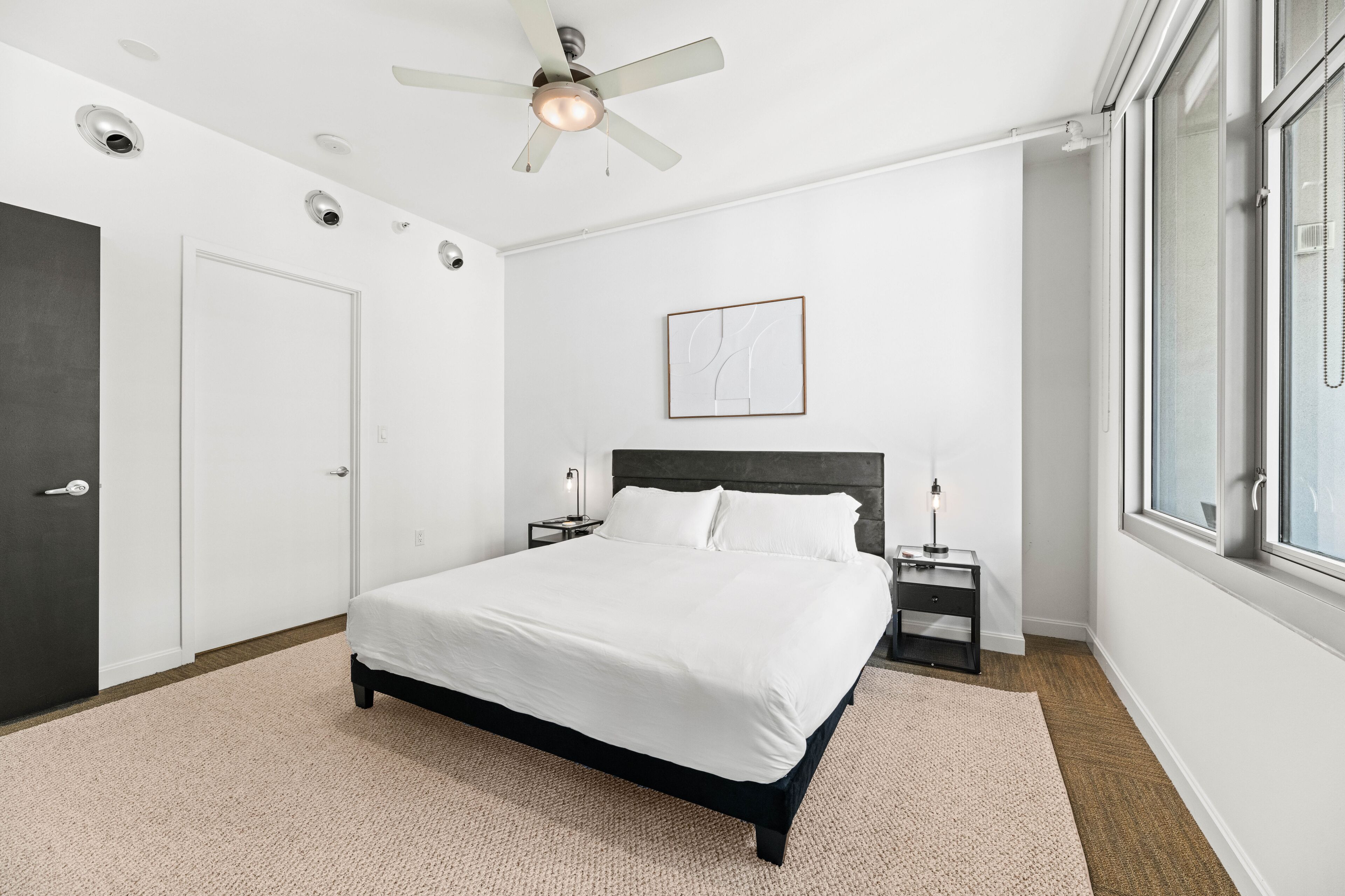 1 bedroom, desk, iron/ironing board, WiFi (free)