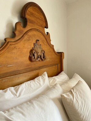 3 quartos, escrivaninha, Wi-Fi, roupa de cama